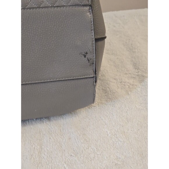 Guess Grey And White Tote Bag Purse 12x7x8 - Picture 13 of 13